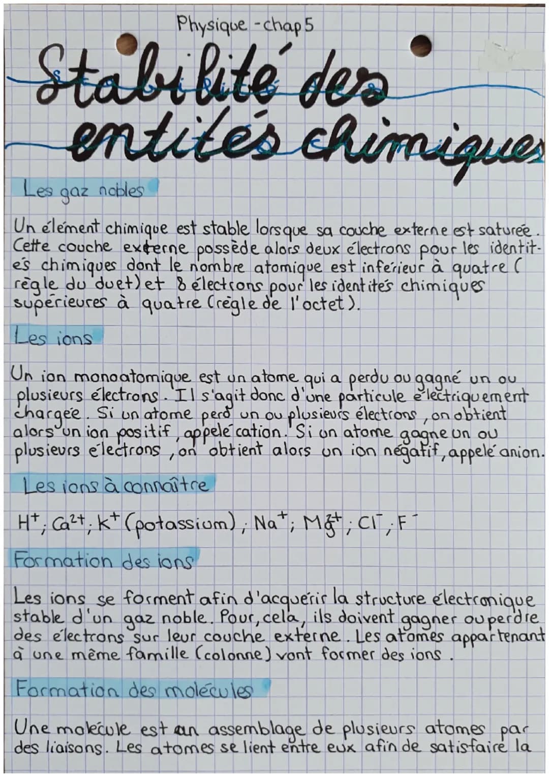 Physique -chap 5
# Stabilité des
## entités chimiques
Les gaz nobles

Un élément chimique est stable lorsque sa couche externe est saturée.
