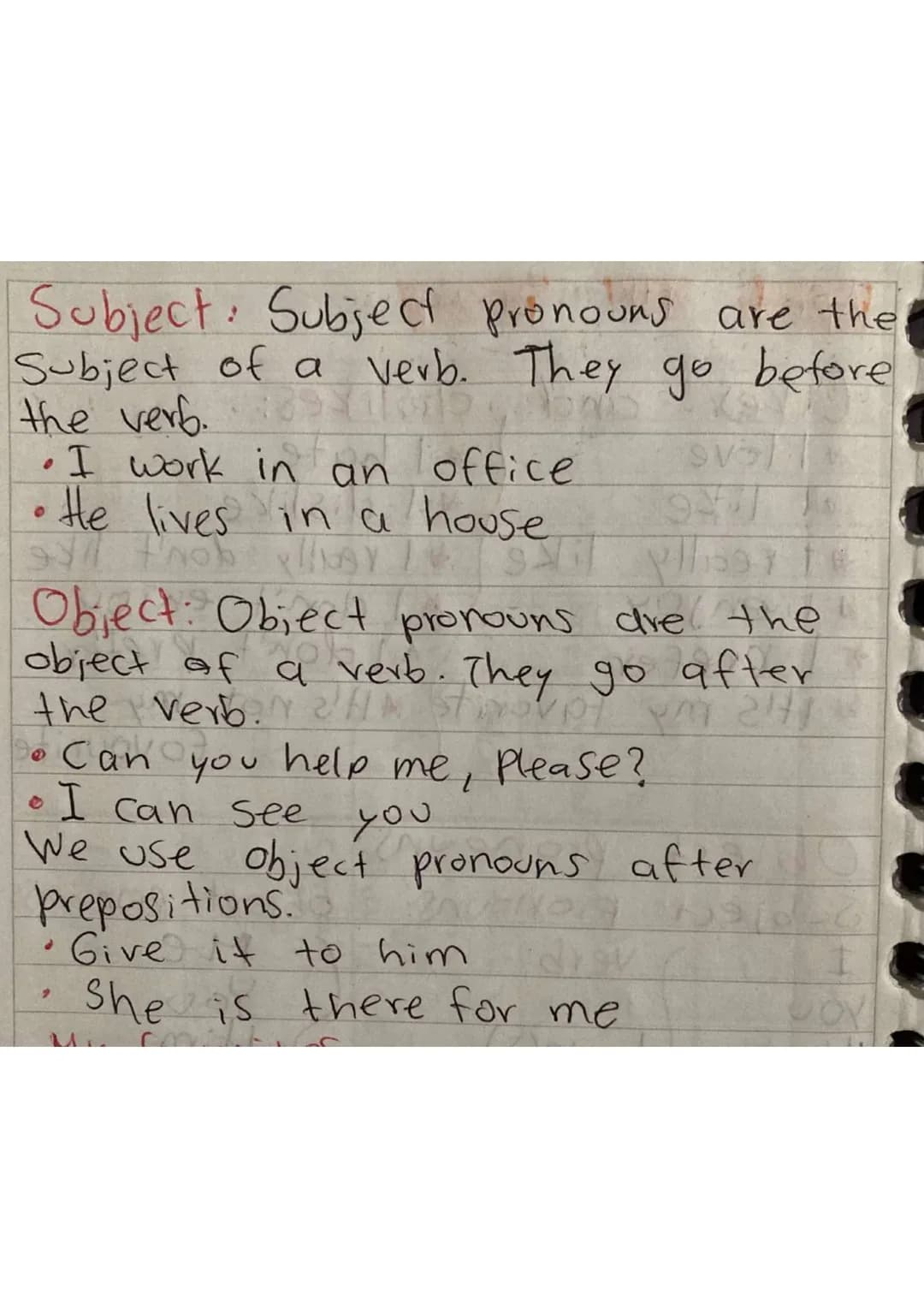 - • Prepositions burton I
on
stiru
- On Sabre/ence of anod wor
- hova
- at = en junto a=> royar muy especifico
- in=en/dentro de
- Outside f