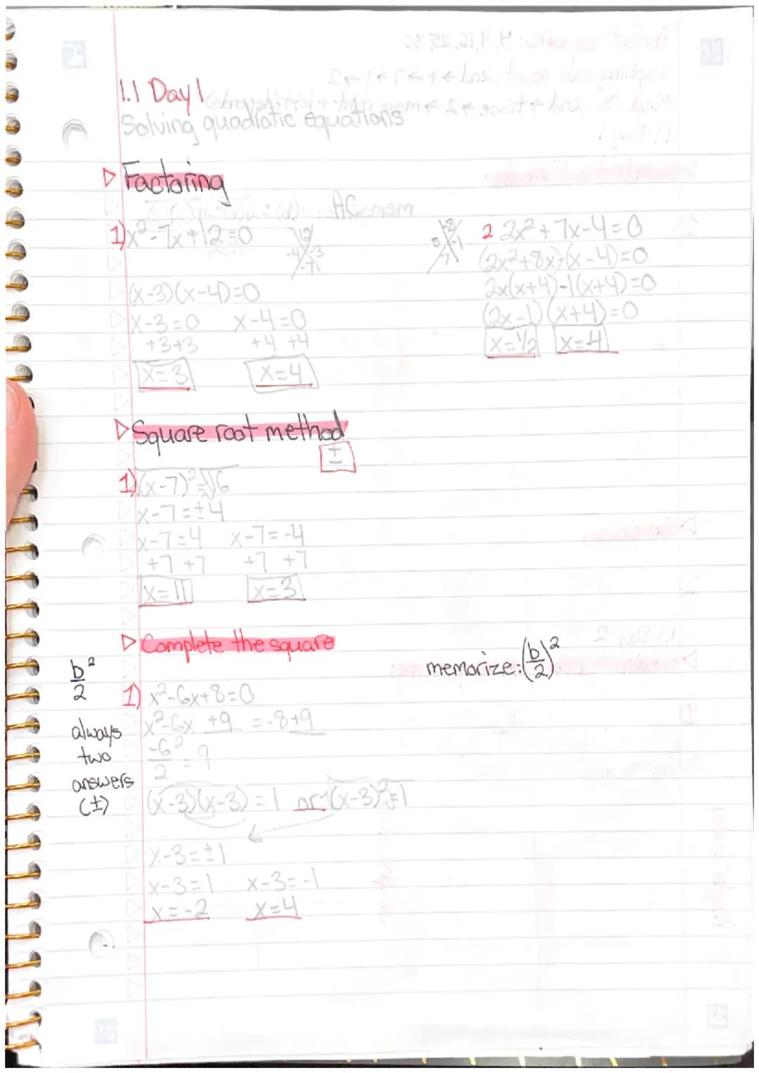 Solving quadratic equations"

Factoring

1)x²-7x+12:0

(x-3)(x-4)=0

X-30X-4=0
+3+3
+4 +4

X=4

►Square root method

1x-7)
x-7=14
x-7=4x-7=-