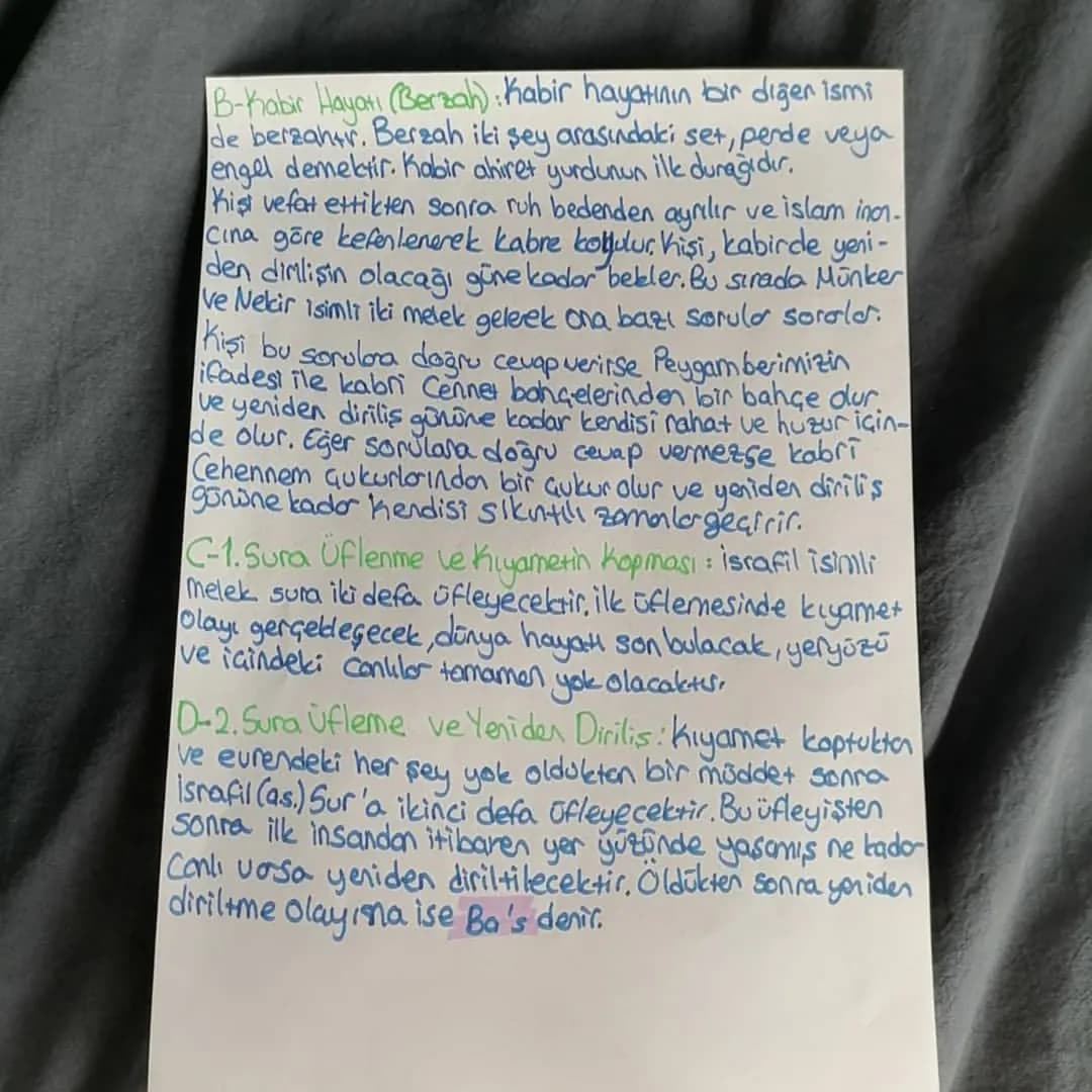 # Melek ve Ahiret inancı
1. Görülen ve Görülemeyen Varlıklar
Alem Nedir?
Bizler yaşamış olduğumuz Geureye ve Dünya'ya
baktığımızda her şeyin
