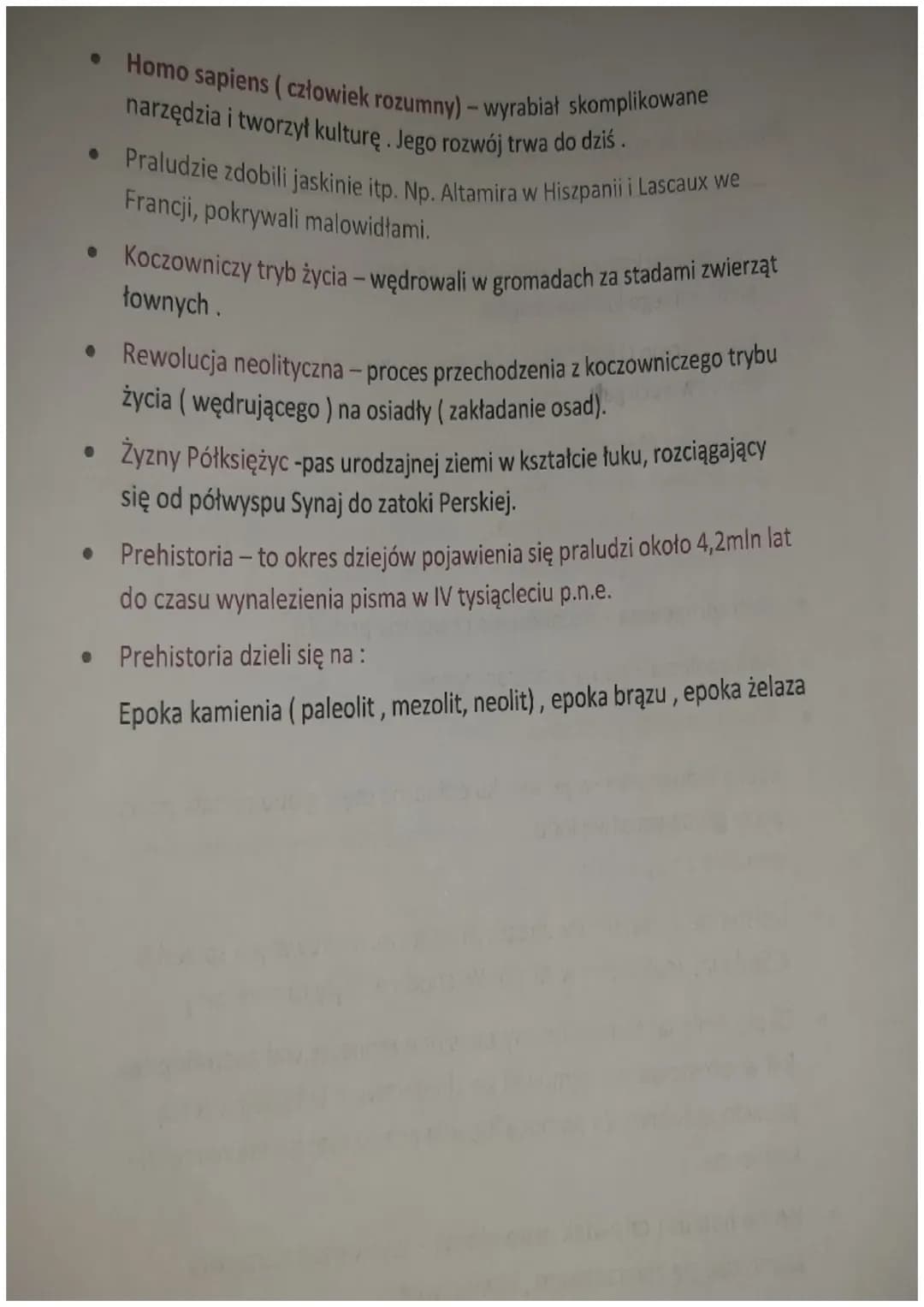 # Początki historii człowieka

- Teoria kreacjonizmu - wiara ludzi, że świat i oni sami są stworzeni
przez jednego lub kilku bogów.
- Karol 