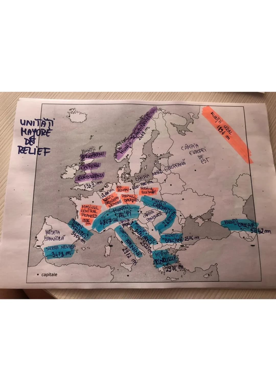 LIMITE
N-OCEANUL
ARCTIC
Copul Nord
V-OCEANUL
ATLANTIC
UNCARIA
UCRAINA
GERBIETY PULGARIA
NEAGRA
Capel
Roca
Capul Tarif
capitale
S-M
