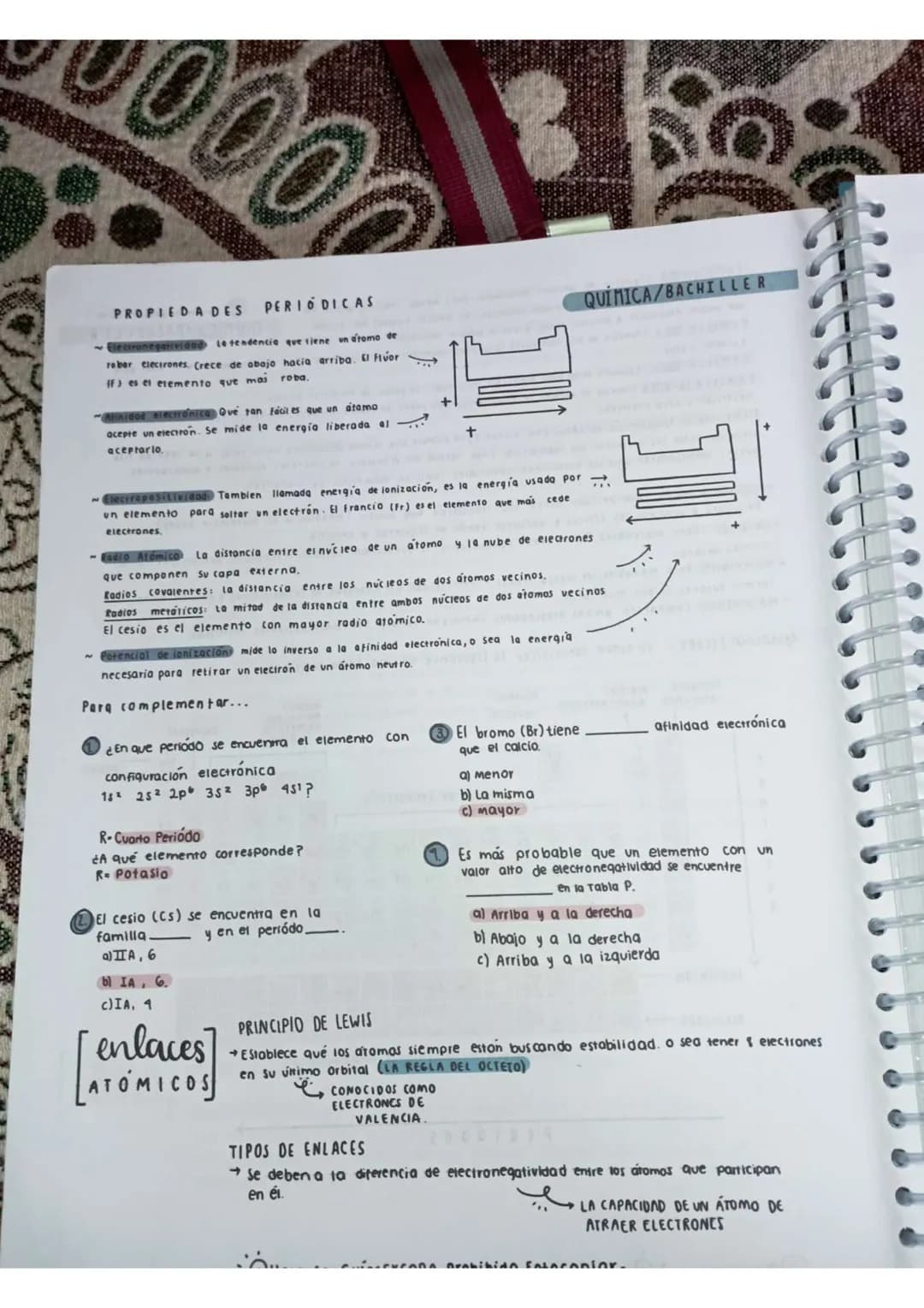 ajercicios EXCOBA
1. Clasifica en la tabia:
Orido
510
NLO
Oxísal Oxiácido
k८८٥٩
HCLO
Estos son los
compuestos.
2. Observa el compuesto y cla