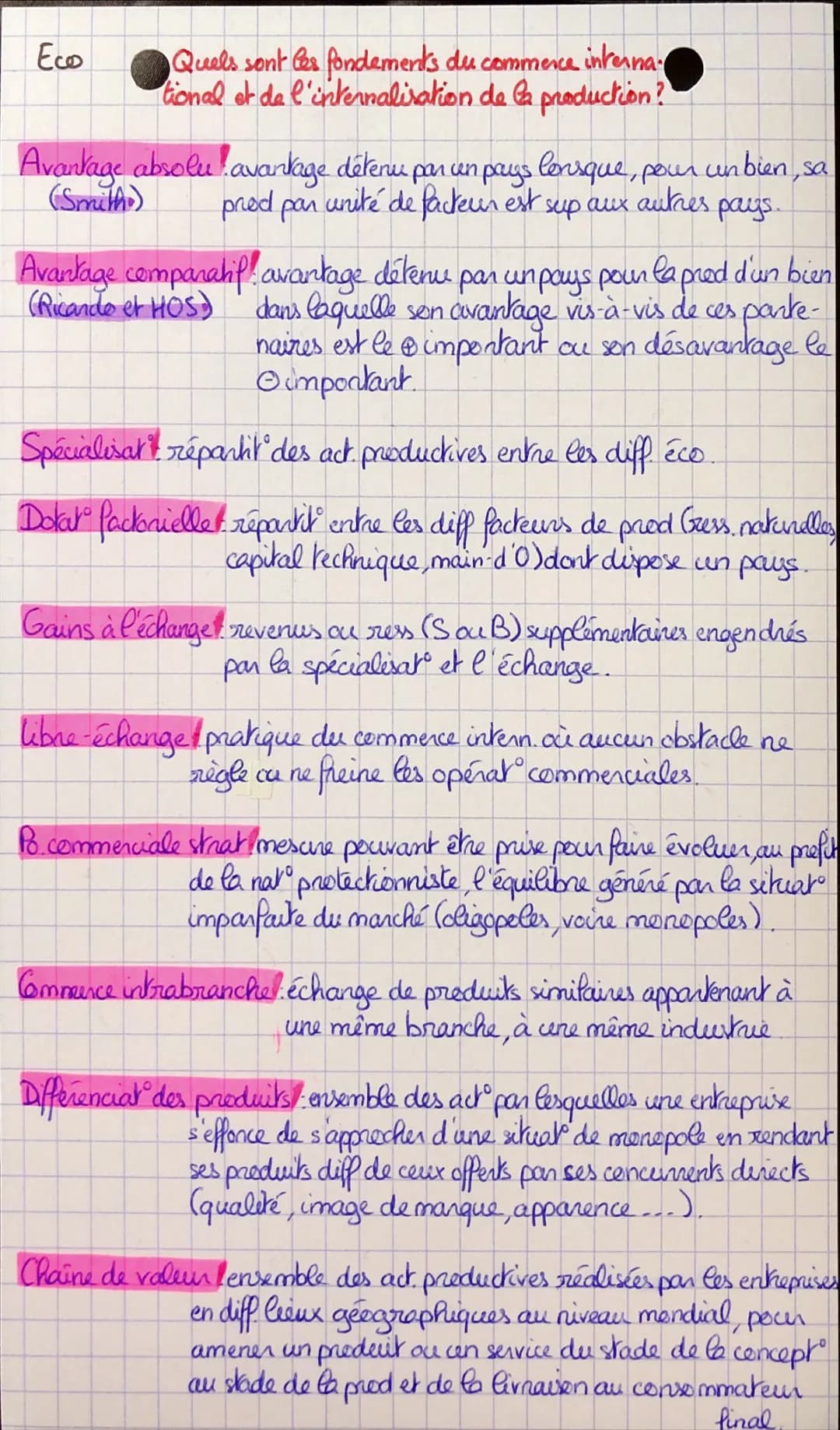 Eco
Quels sont les fondements du commerce interna-
tional et de l'internalisation de la production?
Avantage absolu avantage détenu par un