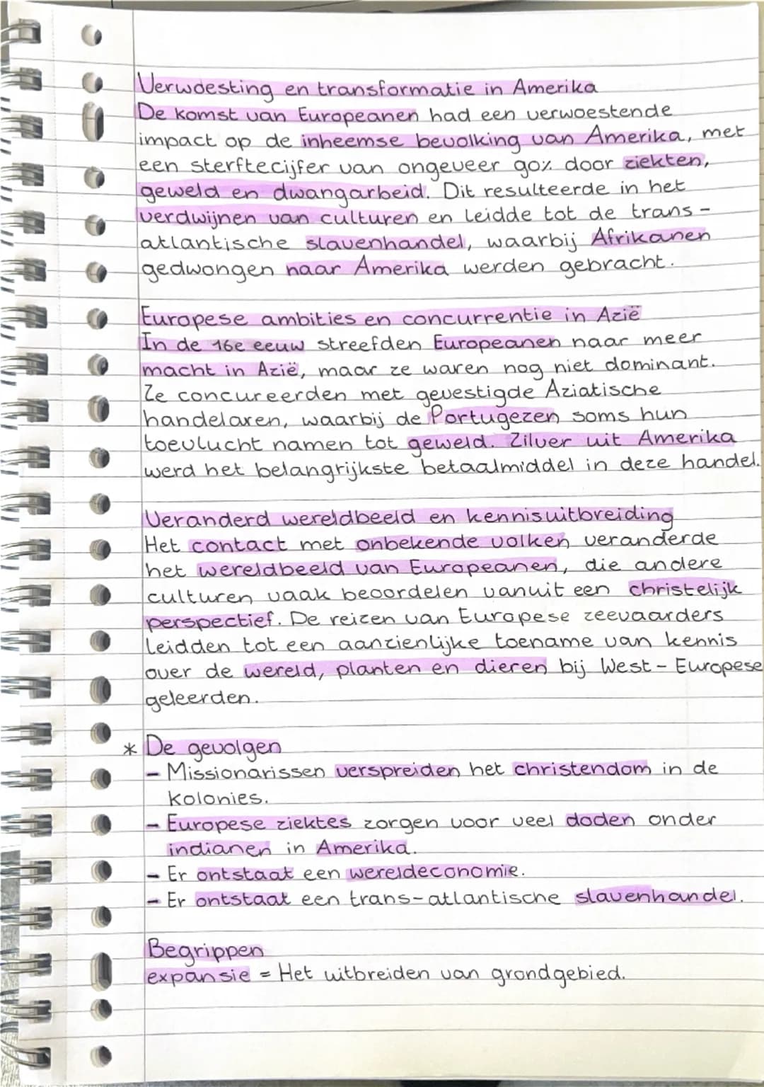 # Samenvatting
2.1
Europese overzeese expansie
In de 15e en 16e eeuw kwamen mensen in Amerika,..
Azië en Afrika voor het eerst in contact