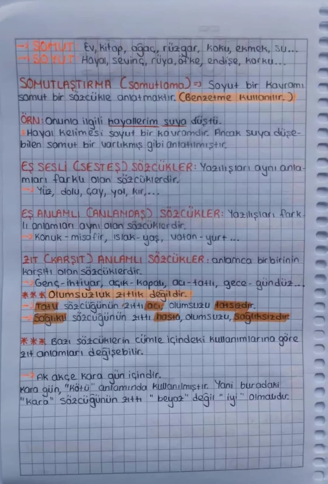 # TÜRKÇE
TEK ANLAMLILIK: Tek bir kavramı karşılayan, başka ani-
amlar kazanmayan sözcüklerdir.
- Ağaç, Termometre, kiremit
ÇOK ANLAMLILIK: