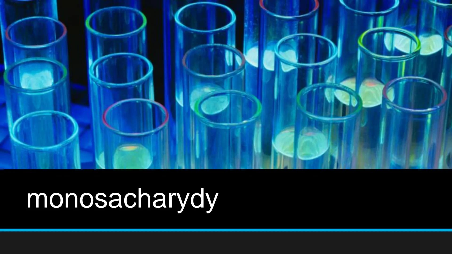 monosacharydy # Co to cukry proste?
Cukry proste, inaczej monosacharydy,
zbudowane z węgla, wodoru i tlenu. To
pojedyncze cząsteczki, które