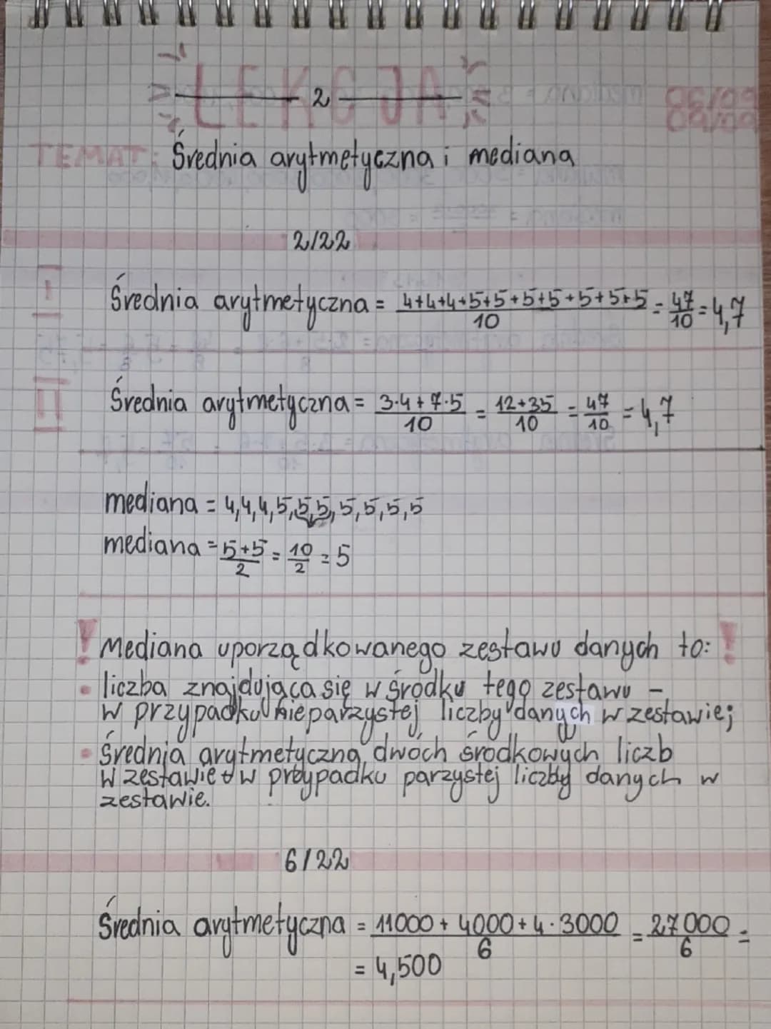 # LEKCJA
TEMAT: Średnia arytmetyczna i mediana
2/22
Średnia arytmetyczna = $\frac{4+4+4+5+5+5+5+5+5+5}{10} = \frac{47}{10} = 4,7$
Średni