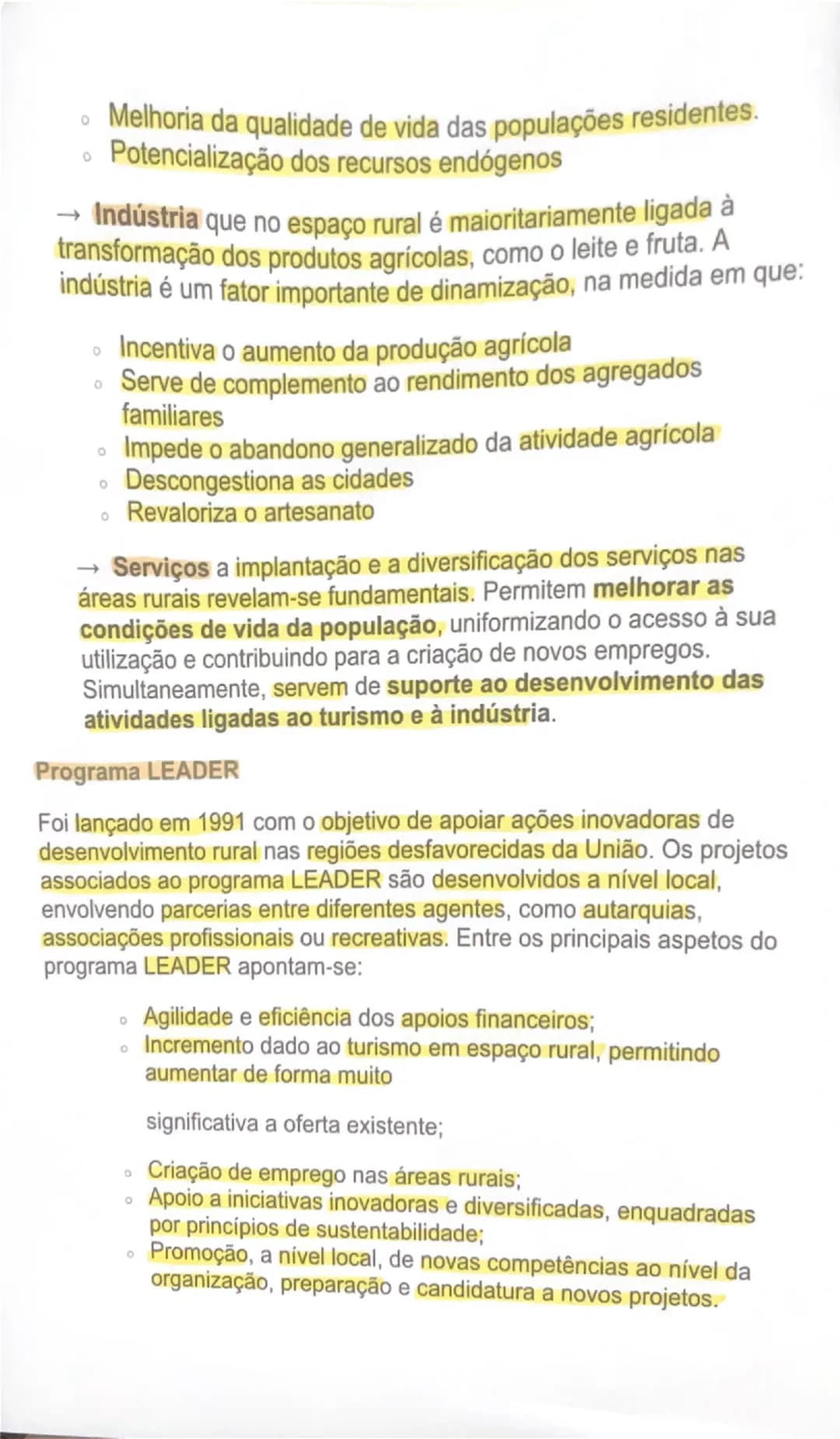 # AS ÁREAS RURAIS EM MUDANÇA
O peso da agricultura no setor económico
À semelhança do que tem acontecido noutros países da União Europeia,