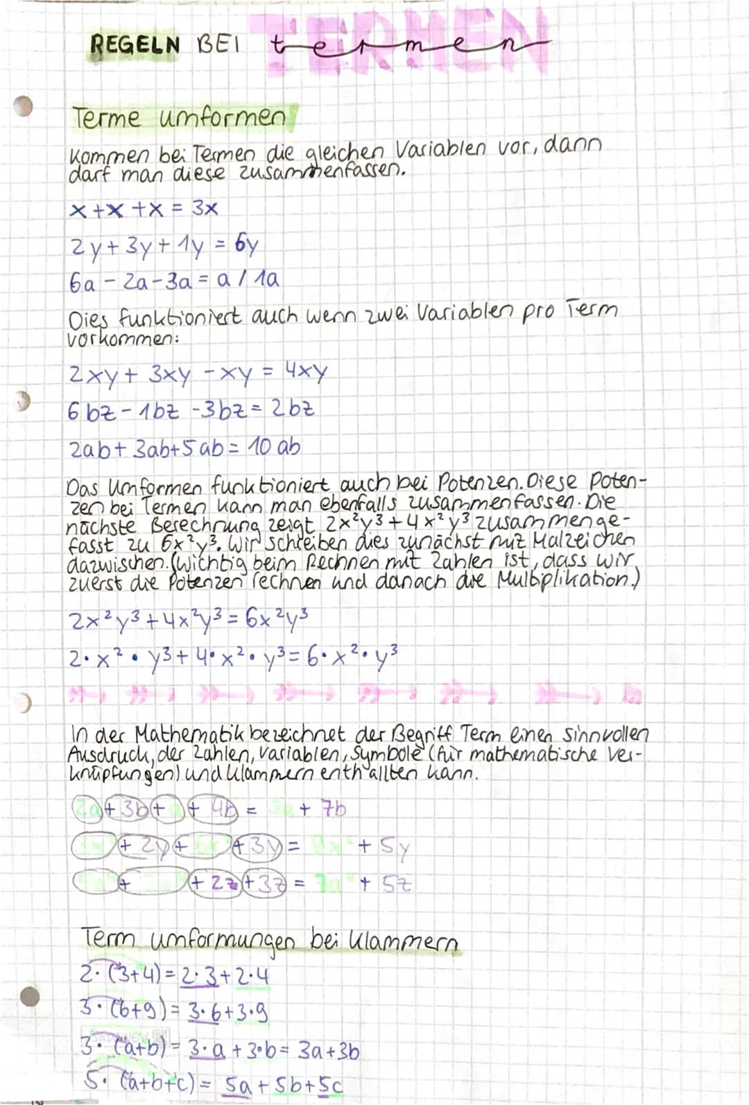 # REGELN BEI termen
Terme umformen
Kommen bei Termen die gleichen Variablen vor, dann
darf man diese zusammenfassen.
x+x+x = 3x
2y + 3y