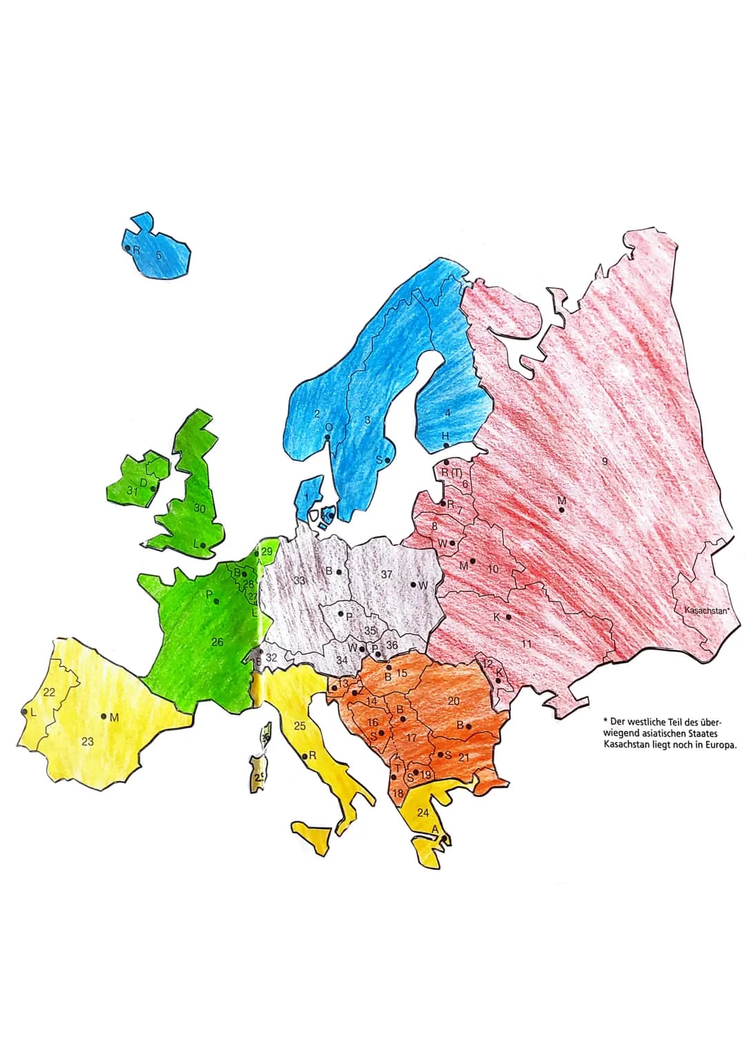 Europapuzzle – Die Teile und Länder Europas
Name des Landes
(Hauptstadt)
Südeuropa
22
Portugal
(Lissabon
Nordeuropa
23
2
Dänemark
(Kopenha