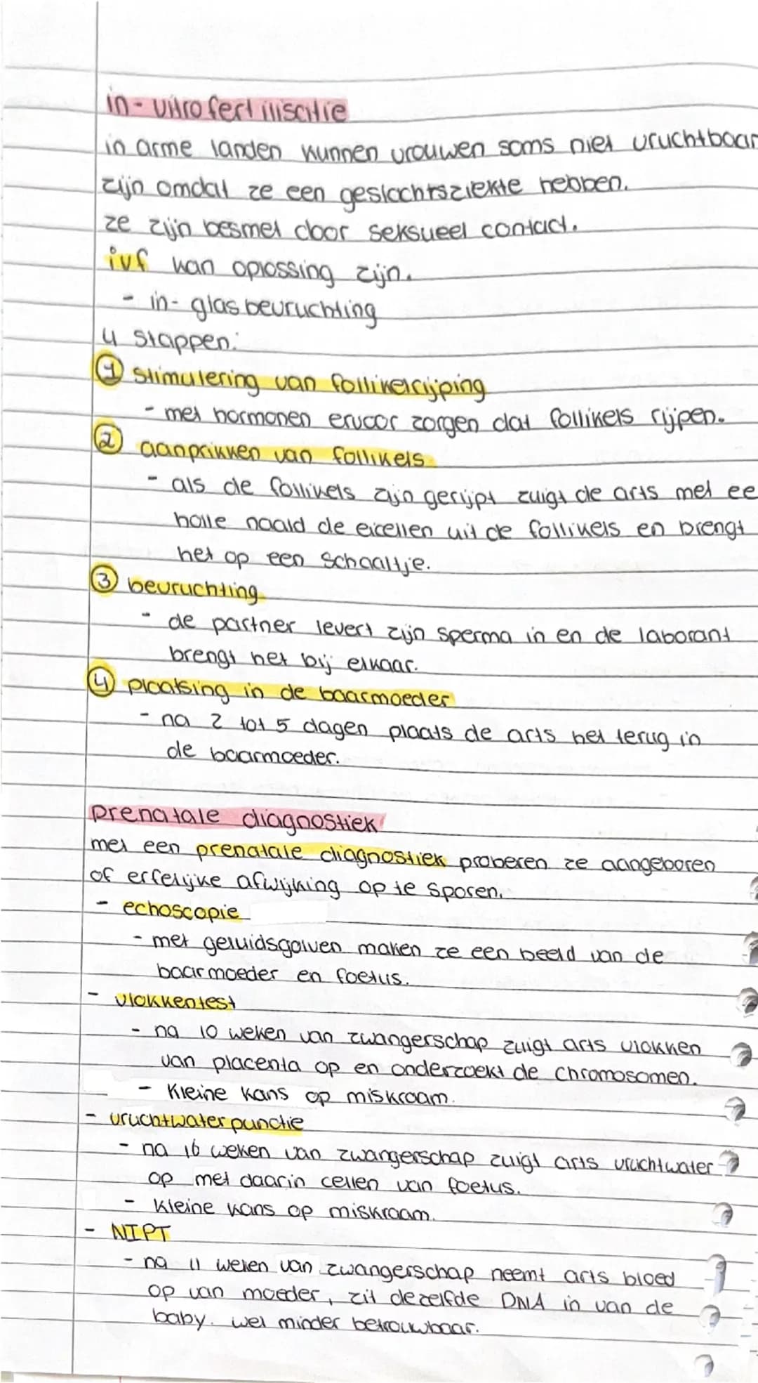 Biologie
4.1 van eicel tot baby
bevruchting
1 eens per maand komt er uit beide eierstokken een eicel urij
de eisprong of ovulatie.
2 De eice