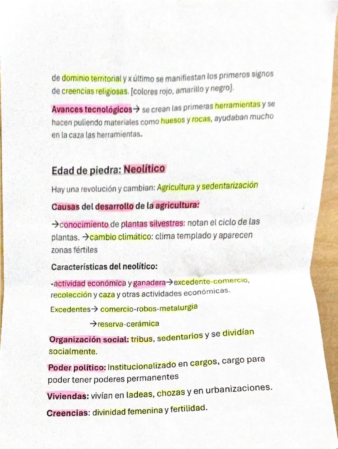Prehistoria
Sin registros escritos
Periodo mas extenso
Evolución física y cultural
Edad de piedra: paleolítico
Organización social:
bandas
→