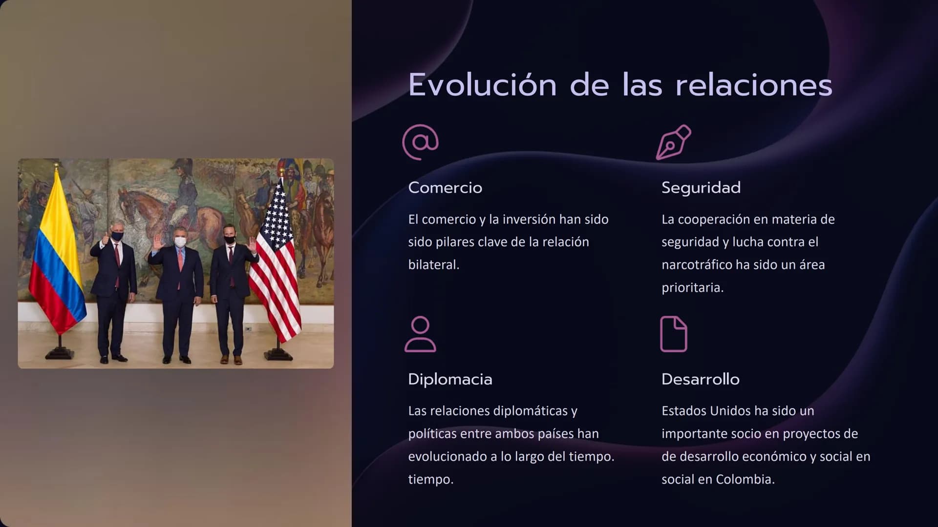 # Relaciones de
# Colombia con
# Estados Unidos
Colombia y Estados Unidos comparten una historia compleja de
influencia e intervención es