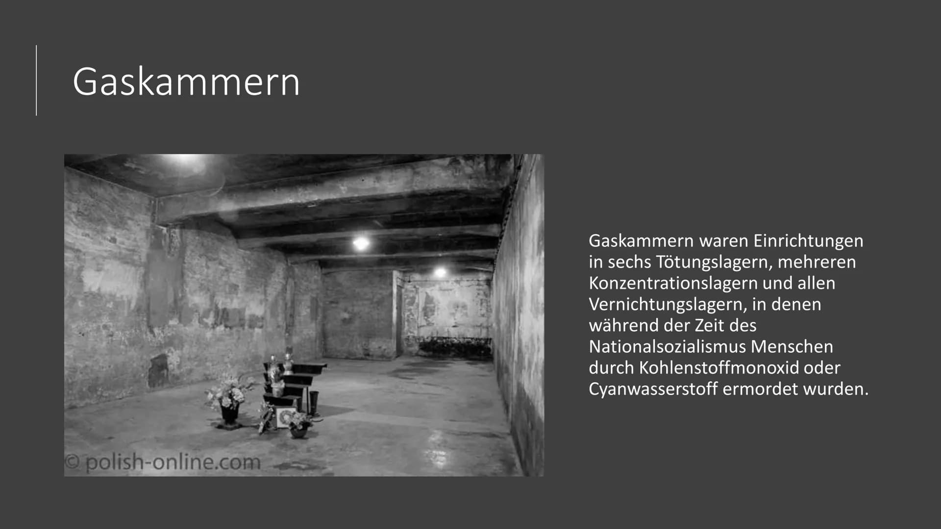 # Holocaust
Von Sarah Rickermann und Gretha Gebken - Was ist Holocaust?
- Ablauf des Holocaustes
- Opfergruppen
Gliederung - Gaskammern
- R