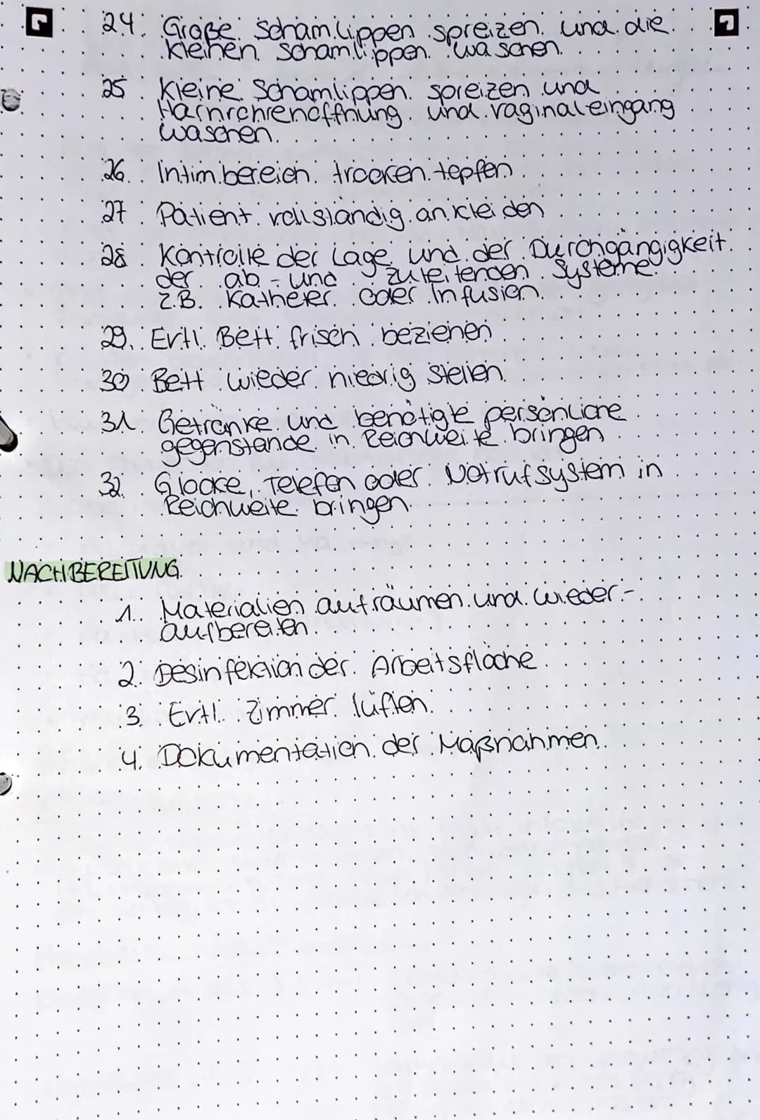 # haut &
körperpflege
VORBEREITUNG
1. Besucher nach draußen bitten.
2. Patient über die Maßnahmen informieren,
Während der Duron fuhru