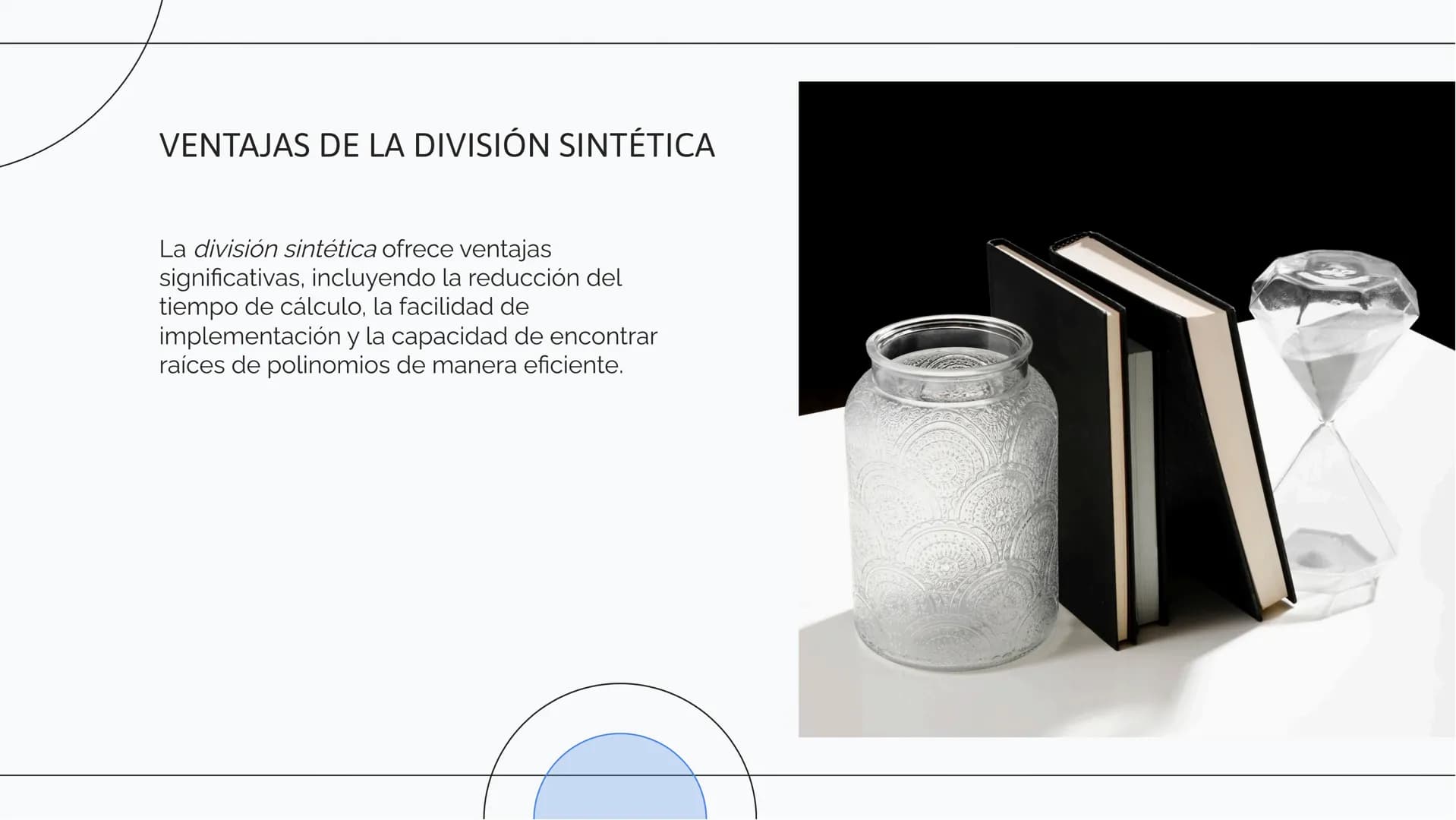 # Optimización de
## Cálculos: La Eficacia
### de la División
### Sintética # INTRODUCCIÓN
En esta presentación exploraremos la
optimizació