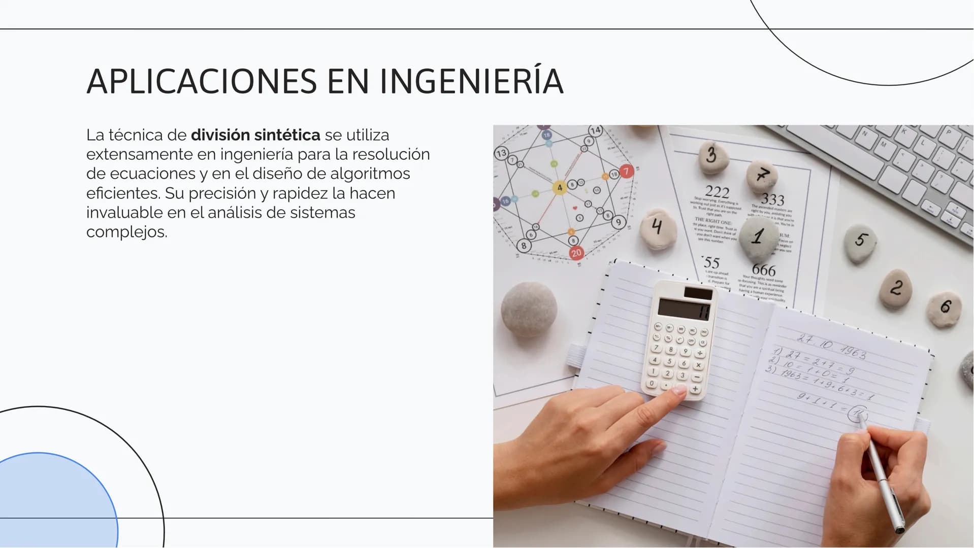# Optimización de
## Cálculos: La Eficacia
### de la División
### Sintética # INTRODUCCIÓN
En esta presentación exploraremos la
optimizació